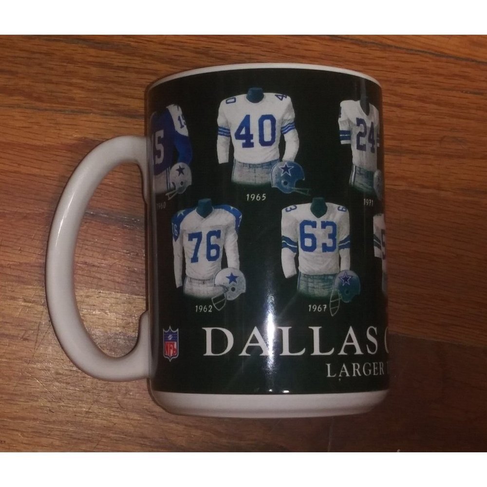 Dallas Cowboys Mug 4 1/2" Tall "Larger Than Life" multiple players print
